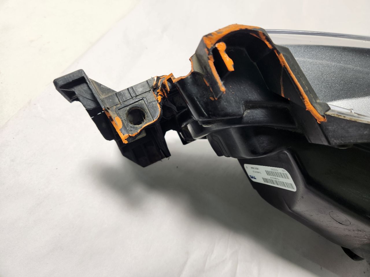 2017 MAZDA 3 2.0L 4cyl Gasoline Right HEADLAMP ASSEMBLY - 410020 — photo 3