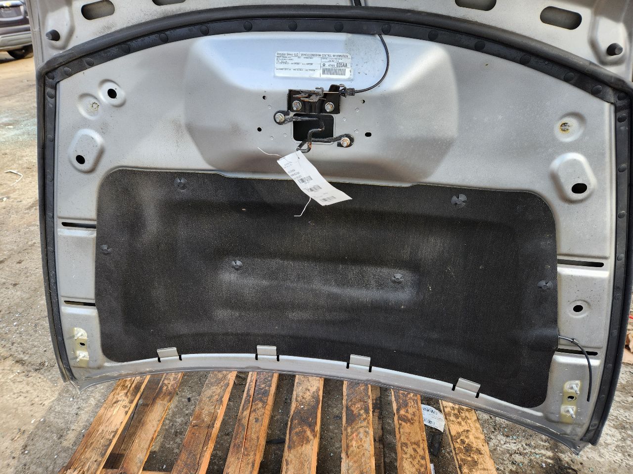 2014 JEEP CHEROKEE HOOD - 410111 — photo 2