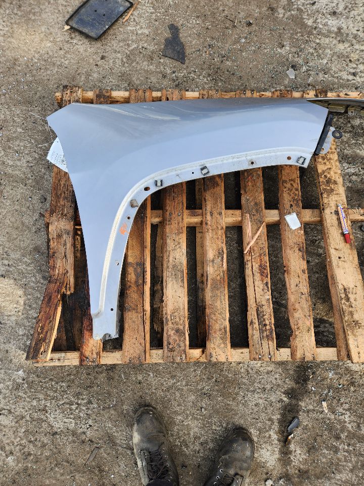 2014 JEEP CHEROKEE Right FENDER - 410113