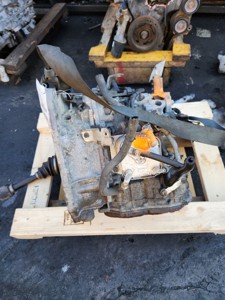2016 NISSAN VERSA 4cyl Gasoline 1.6 DOHC Transmiss,Transaxle - 410402