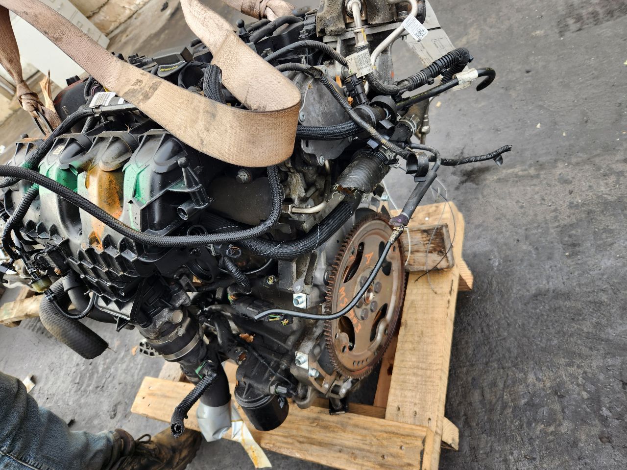 2016 FORD ESCAPE 4cyl 2.0 EcoBoost ENGINE ASSEMBLY - 410524 — photo 5