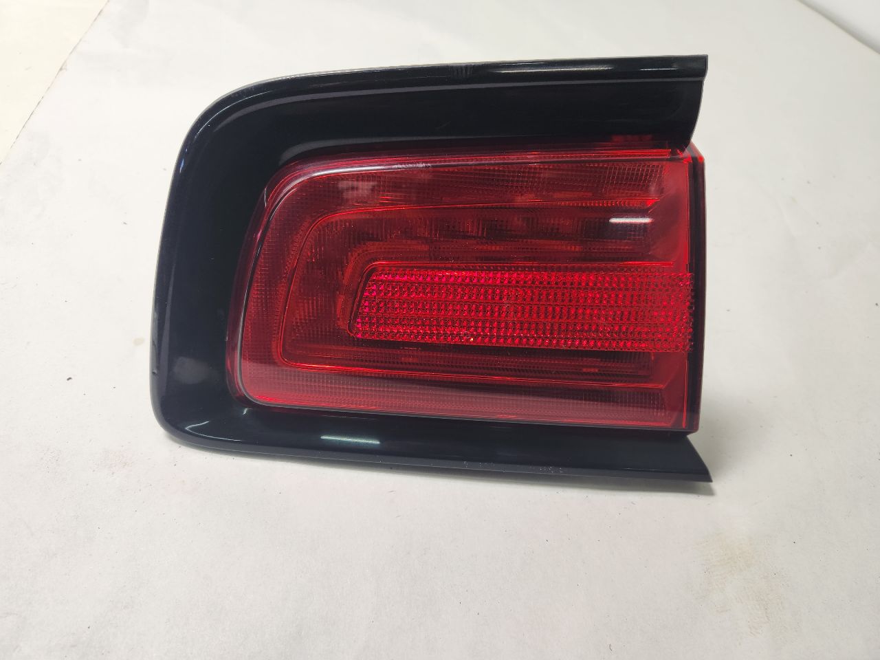 2013 DODGE CHARGER 8cyl Gasoline 5.7 HEMI Left TAIL LAMP - 410633