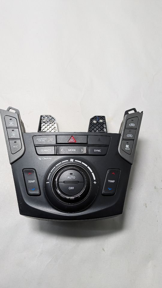 2017 HYUNDAI SANTA FE 6cyl Gasoline 3.3 TEMP CONTROL - 410663