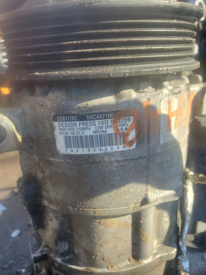 2014 DODGE DART 4cyl Gasoline 2.4 AC COMPRESSOR - 410773 — photo 4