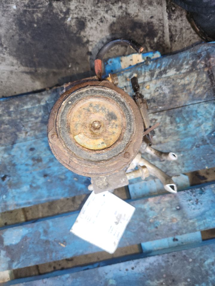 2009 CHEVROLET EXPRESS 2500 VAN 4.8L 8cyl Gasoline AC COMPRESSOR - 410859 — photo 2