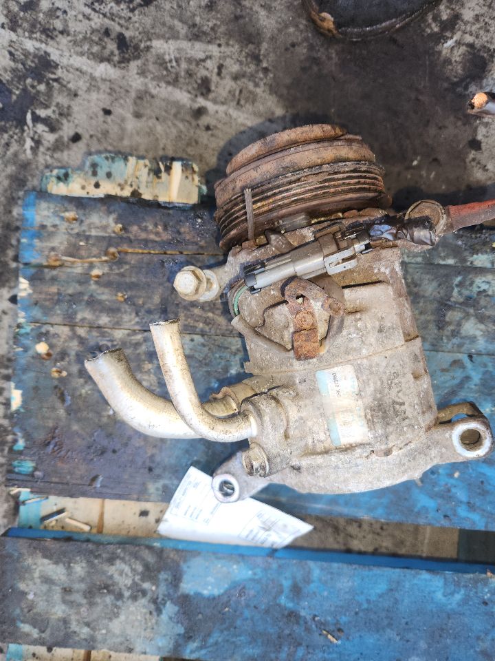 2009 CHEVROLET EXPRESS 2500 VAN 4.8L 8cyl Gasoline AC COMPRESSOR - 410859 — photo 3