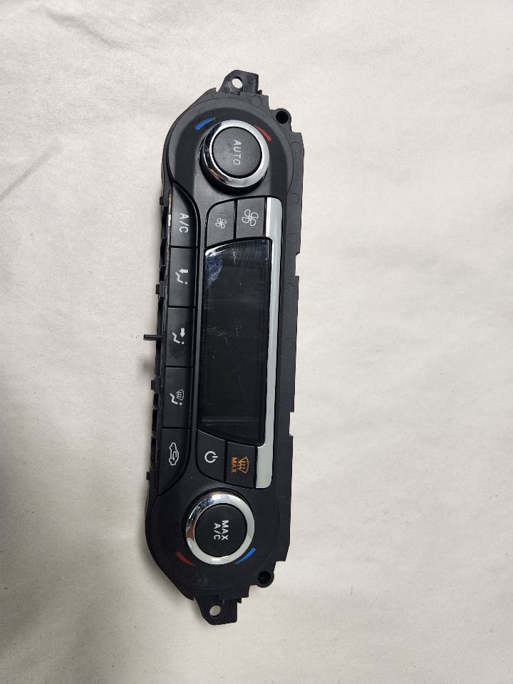 2015 FORD C-MAX 4cyl Electric 2.0 TEMP CONTROL - 411013 — photo 1