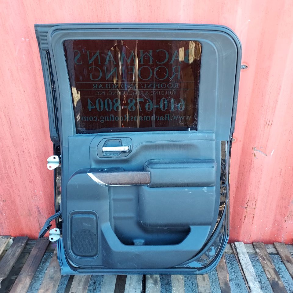 2022 GMC SIERRA 2500 PICKUP 6.6L 8cyl Turbo Diesel Right Dr Assm, Rear Side - 411345 — photo 6