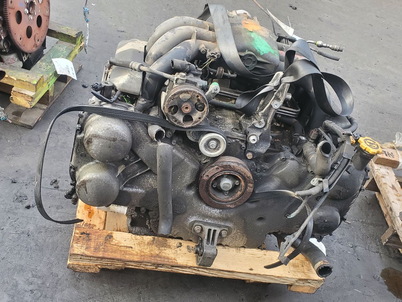2011 SUBARU LEGACY 6cyl Gasoline 3.6 ENGINE ASSEMBLY - 411378 — photo 4