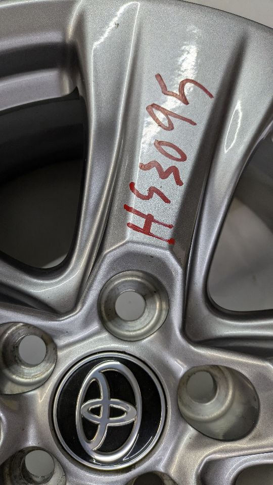 2025 TOYOTA RAV4 WHEEL - 411862 — photo 3