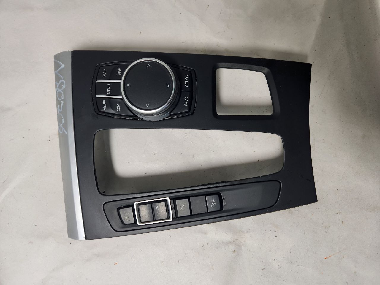 2017 BMW X5 Radio Audio - 411885 — photo 1