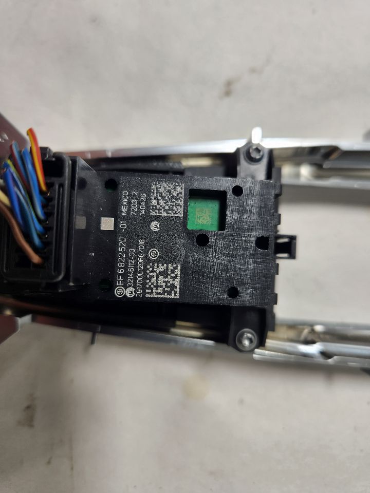 2017 BMW X5 Console, Front - 411890 — photo 5