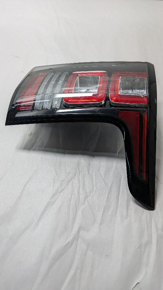 2016 LAND ROVER RANGE ROVER 6cyl Supercharged 3.0 Right TAIL LAMP - 411902