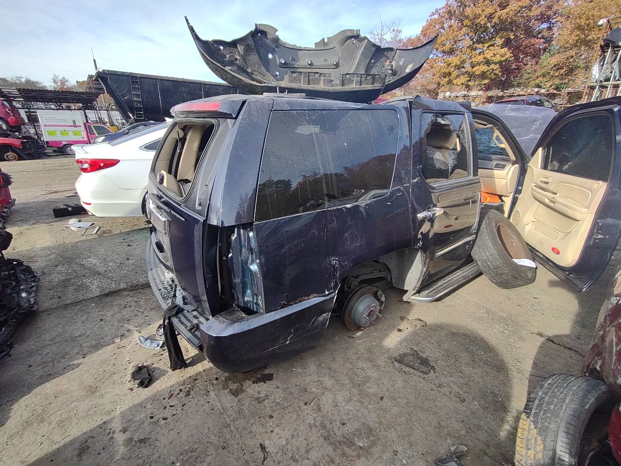 2007 CADILLAC ESCALADE 8cyl 6.2 liter gasoline Right TAIL LAMP - 412459