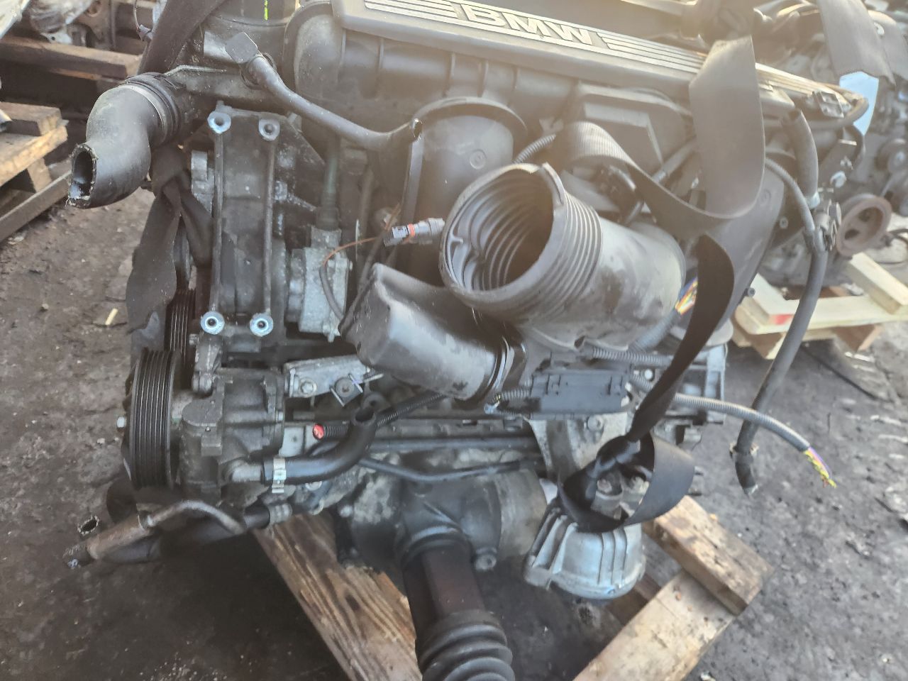 2009 BMW 328i 6cyl Gasoline 3.0 ENGINE ASSEMBLY - 412646 — photo 5