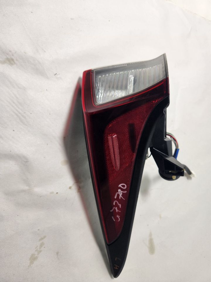 2022 TOYOTA PRIUS 1.8L 4cyl Hybrid VVT Left TAIL LAMP - 412786