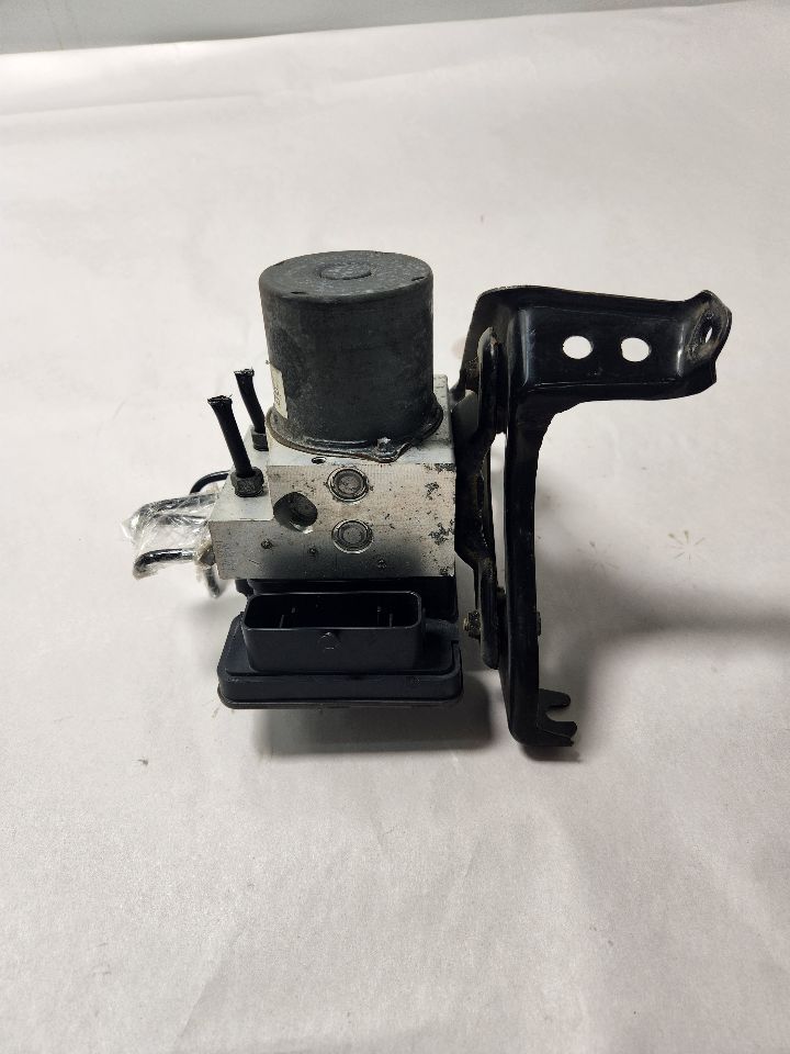 2016 ACURA MDX 3.5L 6cyl Gasoline VVT Anti-lock Brake Pts - 412857