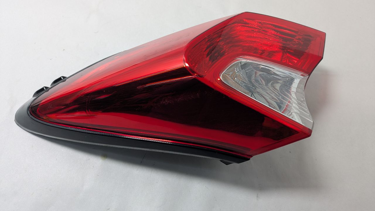 2020 TOYOTA C-HR 2.0L 4cyl Gasoline Right TAIL LAMP - 413609