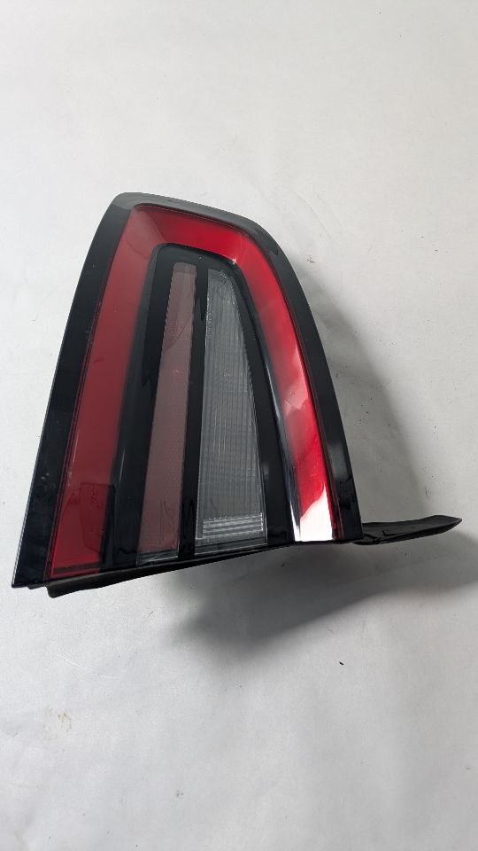 2018 DODGE CHARGER 6.4L 8cyl Gasoline Left TAIL LAMP - 413615