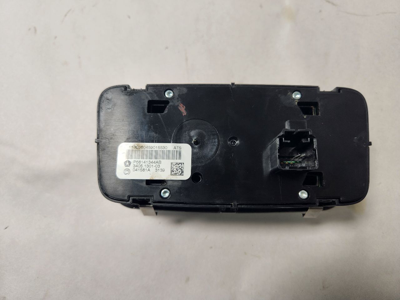 2014 JEEP GRAND CHEROKEE 6 cyl Gas Flex Fuel 3.6 Console, Front - 414624 — photo 4