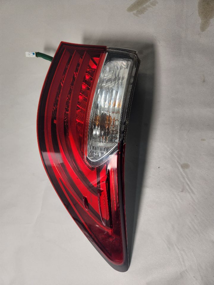 2013 LEXUS ES350 6cyl Gasoline 3.5 Right TAIL LAMP - 414626
