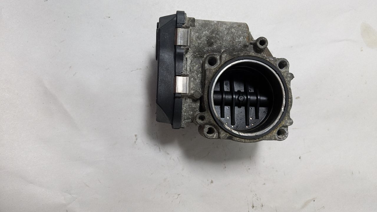 2011 BMW 550i THROTTLE BODY ASSY - 414901 — photo 4