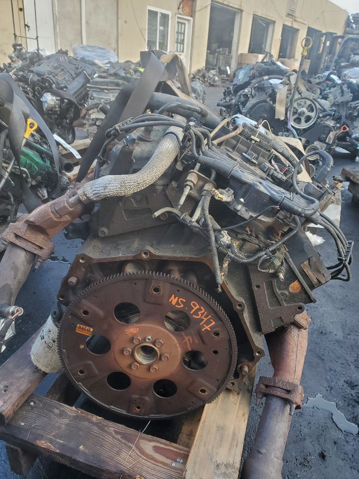 2000 CHEVROLET VAN 5.7L 8cyl Gasoline ENGINE ASSEMBLY - 415099 — photo 4