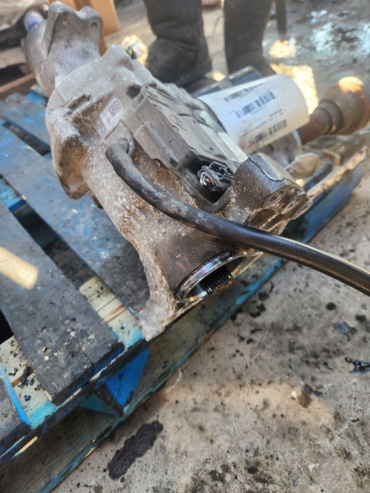 2015 JEEP CHEROKEE 4cyl Gasoline 2.4 TRANSFER CASE ASSY - 415721 — photo 4
