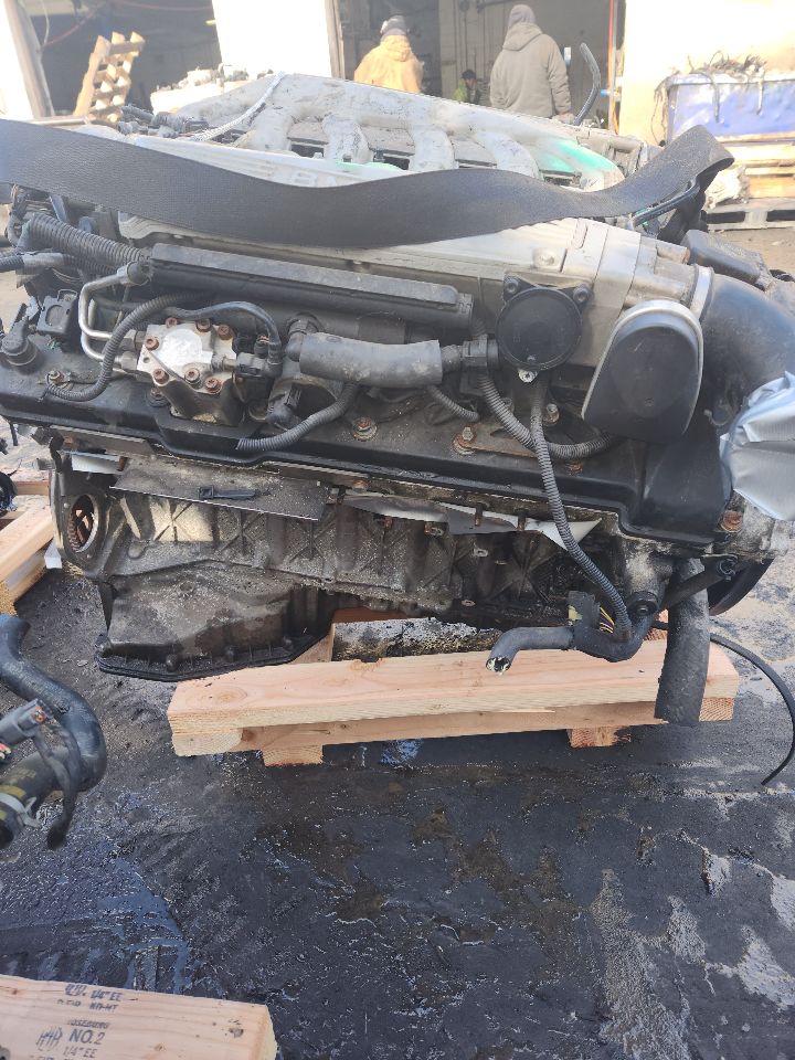 2008 BMW 760i ENGINE ASSEMBLY - 415982 — photo 2