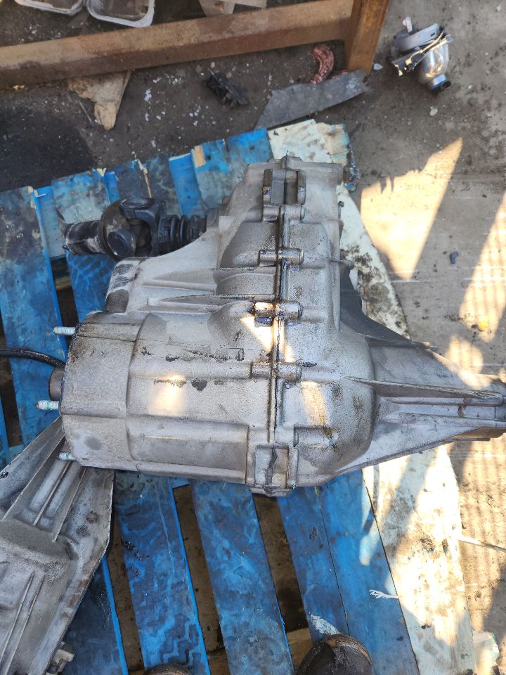2018 CHEVROLET TAHOE 5.3L 8cyl Gasoline VVT TRANSFER CASE ASSY - 416109