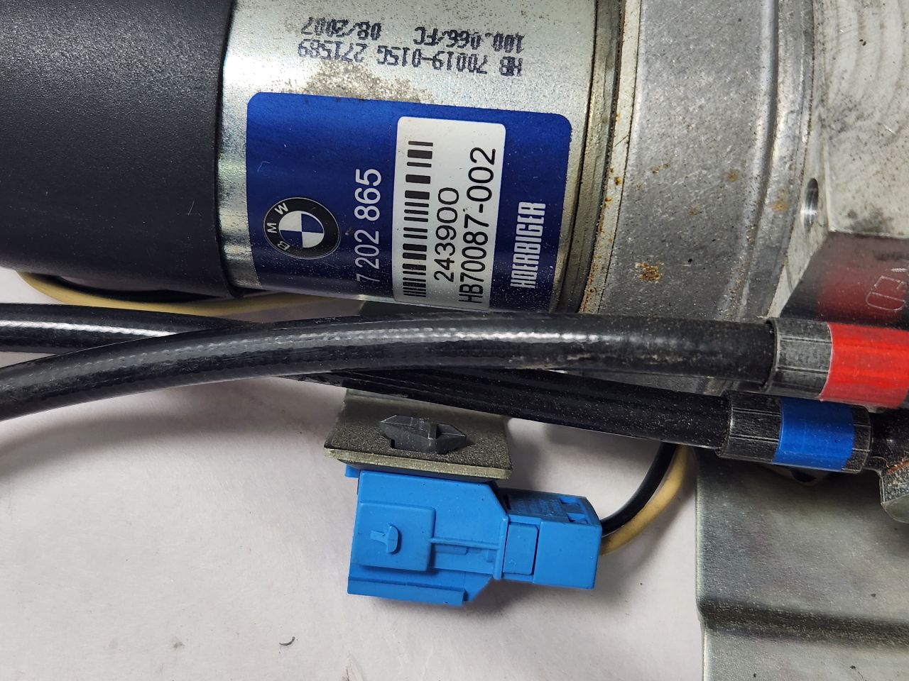 2008 BMW 760i Lid Motor and Pump - 416154 — photo 3