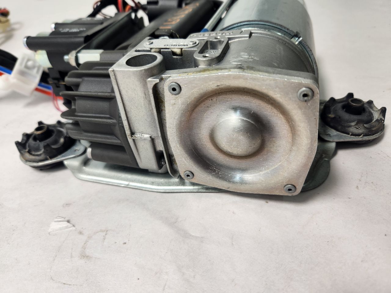 2008 BMW 760i Susp Comp Pump - 416155 — photo 3