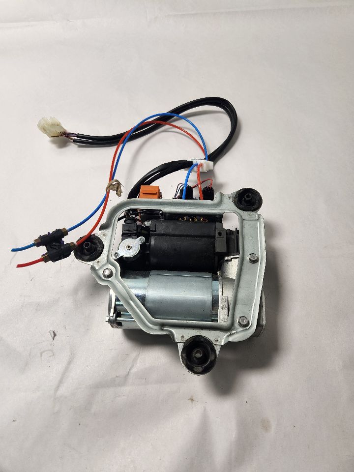2008 BMW 760i Susp Comp Pump - 416155 — photo 7