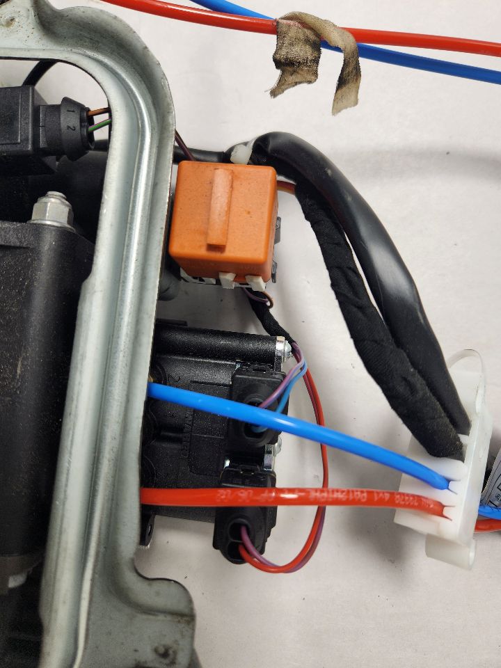 2008 BMW 760i Susp Comp Pump - 416155 — photo 8
