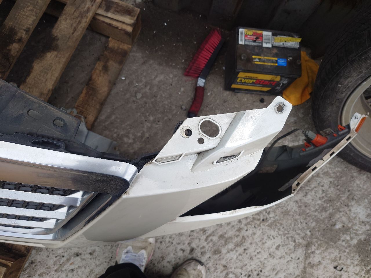 2014 CADILLAC XTS 6cyl Gasoline 3.6 BUMPER ASSY, FRONT - 416836 — photo 4