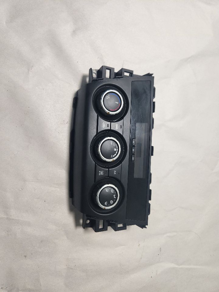 2014 MAZDA 6 4cyl Gasoline 2.5 DOHC TEMP CONTROL - 416894 — photo 1