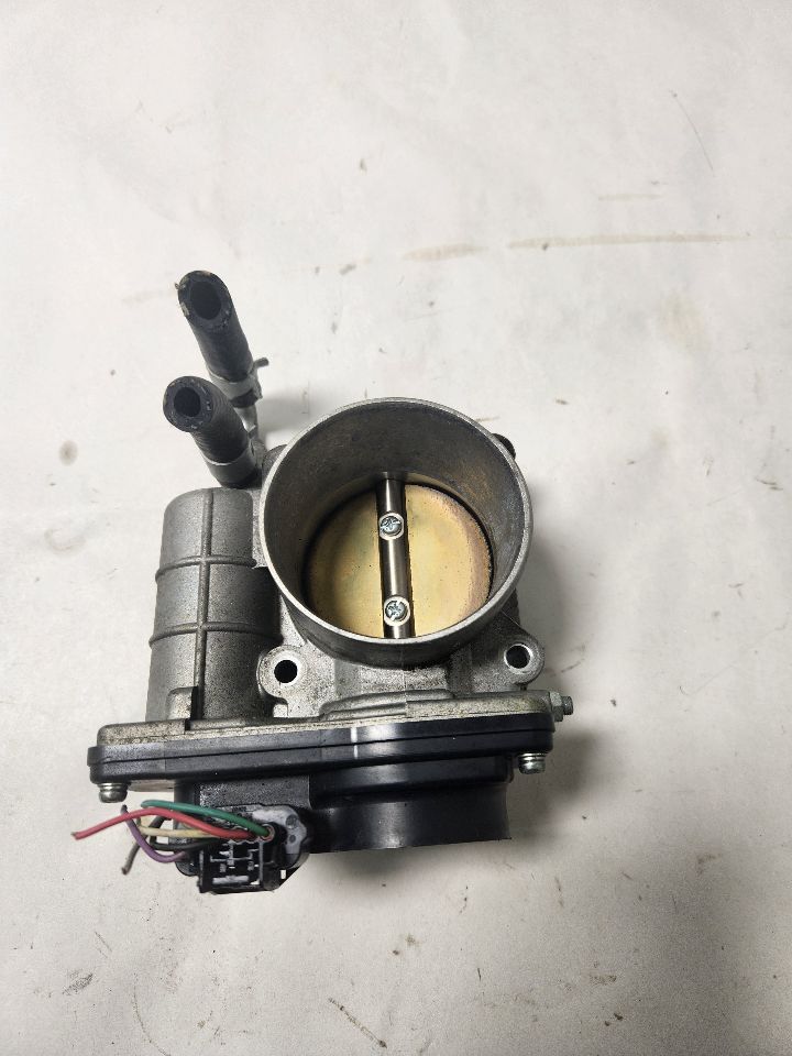2017 INFINITI QX50 6cyl Gasoline 3.7 Left THROTTLE BODY ASSY - 417084