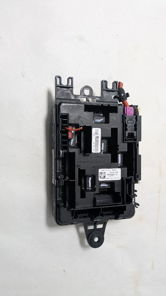 2017 BMW X5 Fuse Box, Engine - 417097 — photo 1