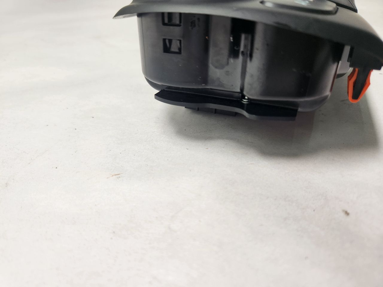 2014 DODGE DART 4cyl Gasoline 2.4 TEMP CONTROL - 417104 — photo 2