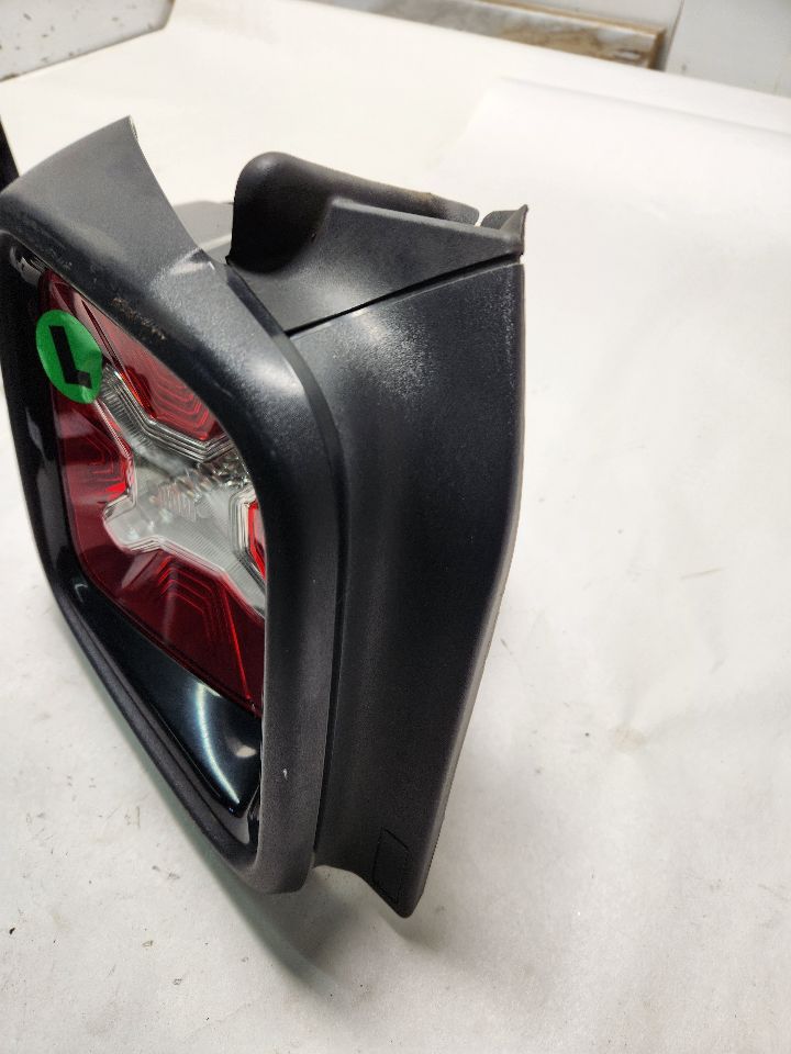 2017 JEEP RENEGADE 2.4L 4cyl Gasoline VVT Left TAIL LAMP - 417207 — photo 3