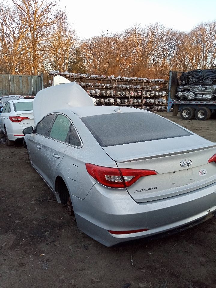 2016 HYUNDAI SONATA 4cyl Gasoline 2.4 Anti-lock Brake Pts - 417435 — photo 1