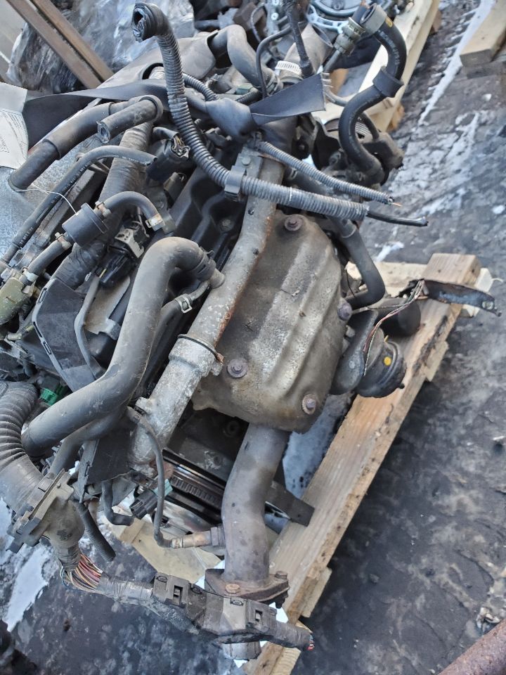 2005 NISSAN 350Z 6cyl Gasoline 3.5 ENGINE ASSEMBLY - 417989 — photo 2