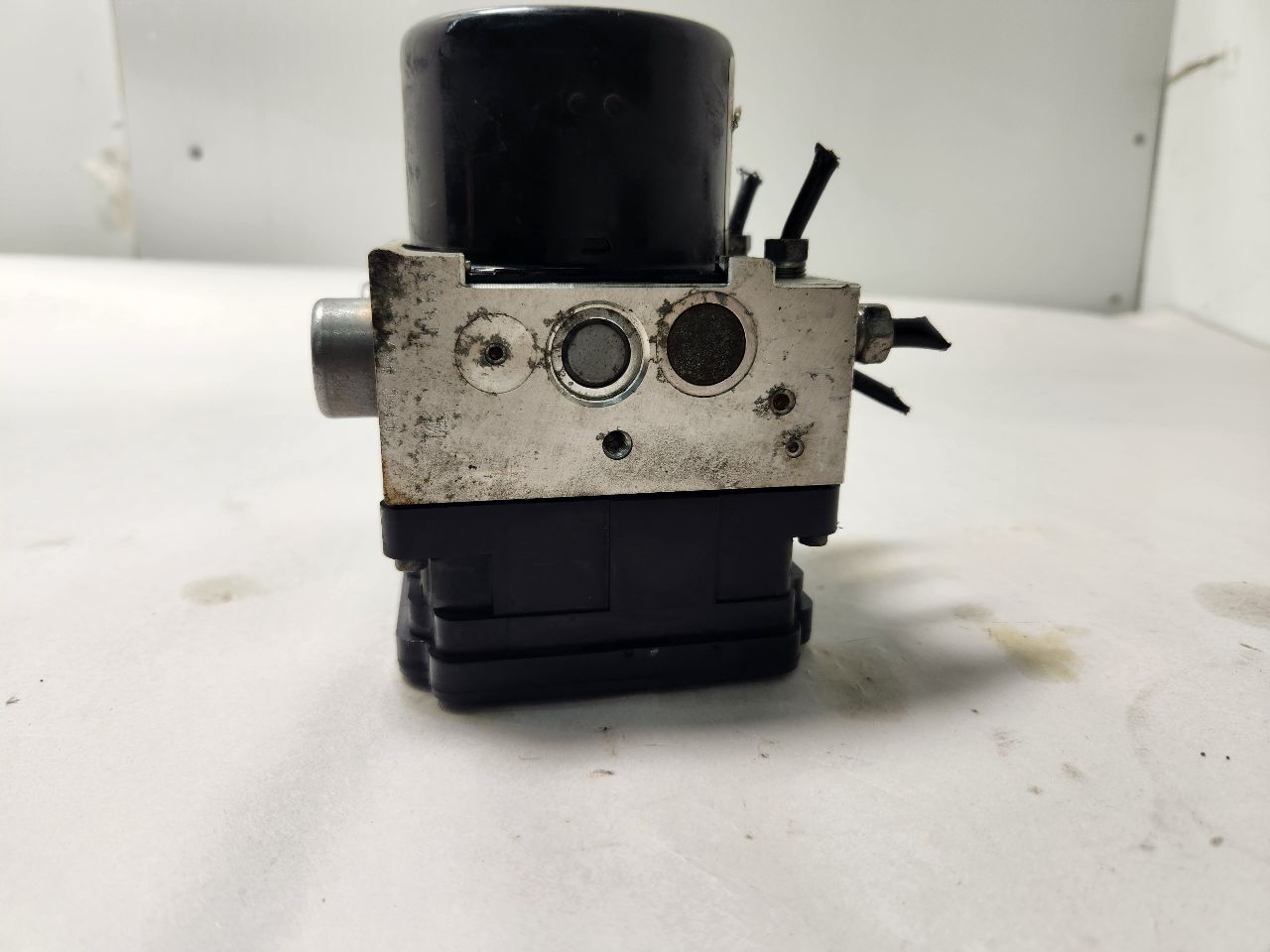 2010 GMC CANYON 5cyl gasoline 3.7 Anti-lock Brake Pts - 418050 — photo 4