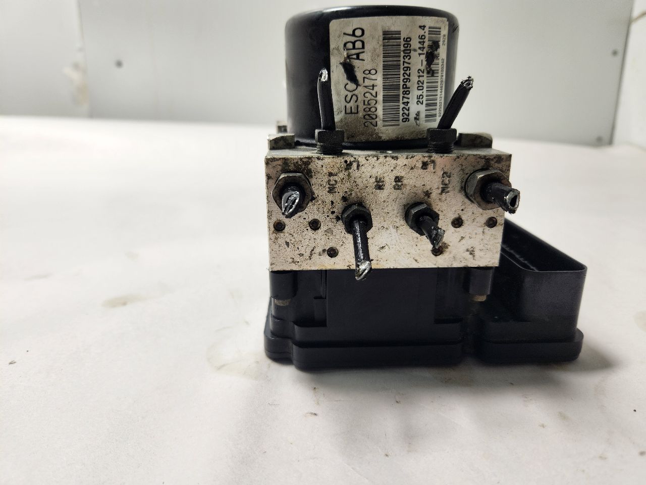 2010 GMC CANYON 5cyl gasoline 3.7 Anti-lock Brake Pts - 418050 — photo 5