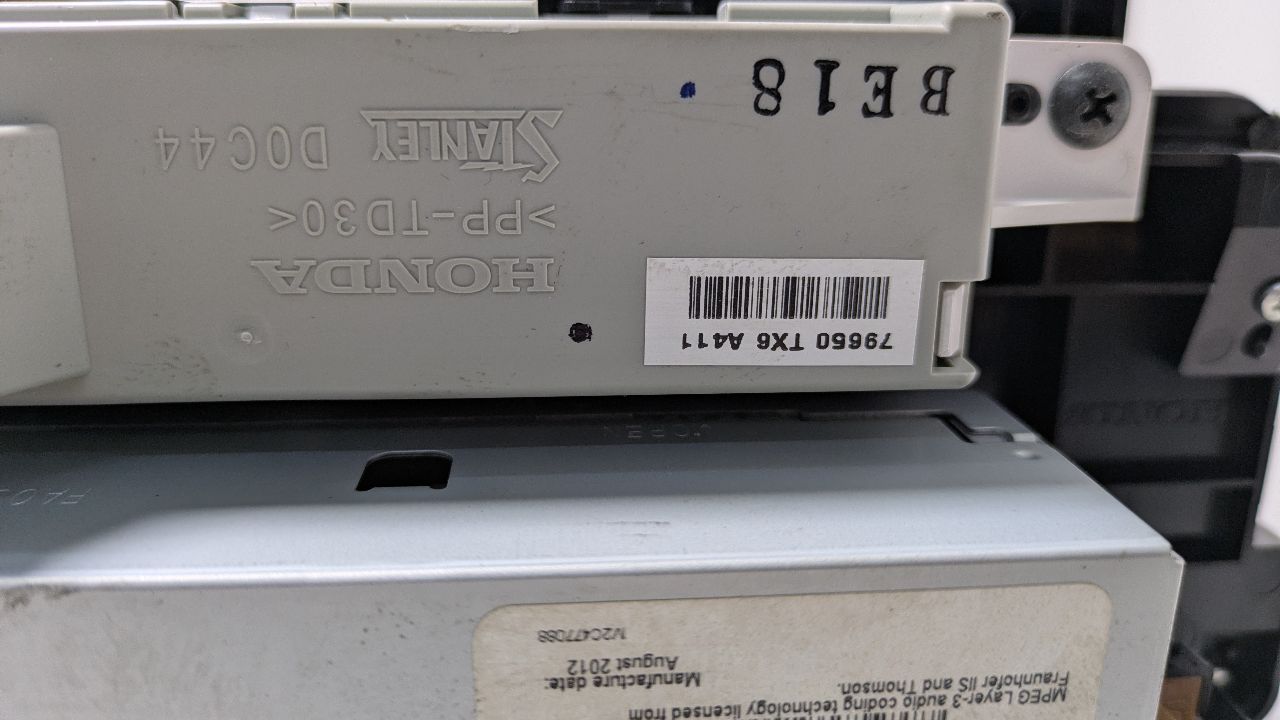 2013 ACURA ILX 1.5L 4cyl Hybrid VVT Radio Audio - 418196 — photo 5