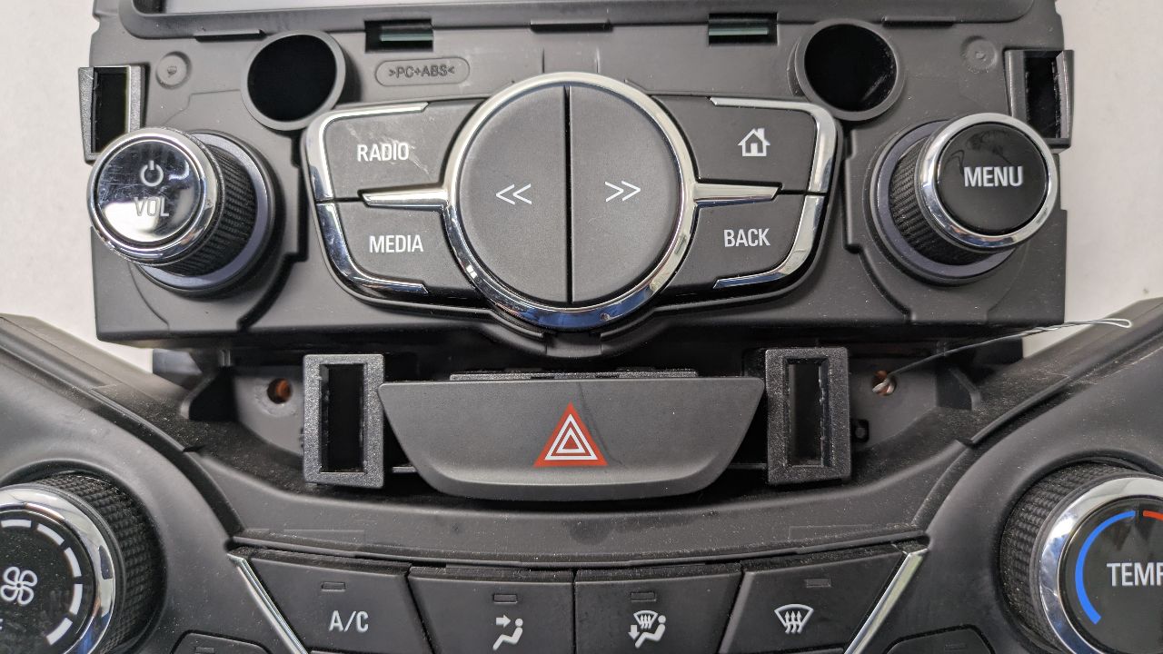 2018 CHEVROLET CRUZE 1.4L 4cyl Turbo Gasoline Radio Audio - 418466 — photo 2