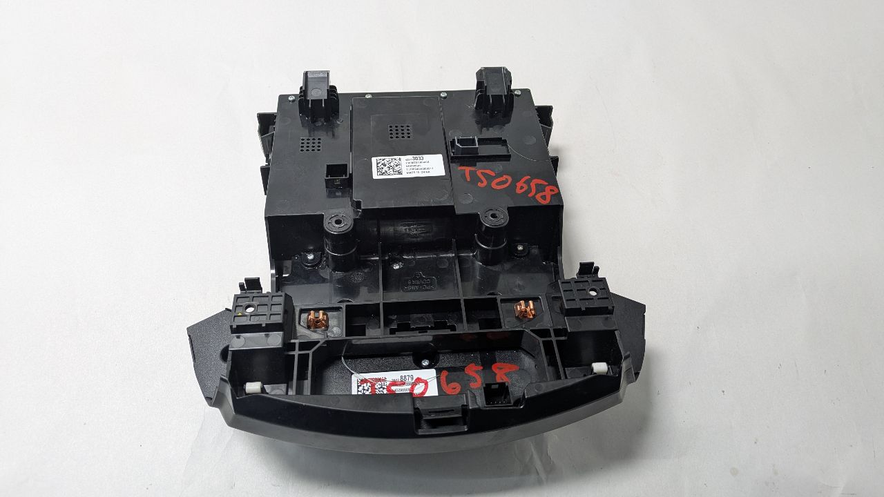 2018 CHEVROLET CRUZE 1.4L 4cyl Turbo Gasoline Radio Audio - 418466 — photo 5