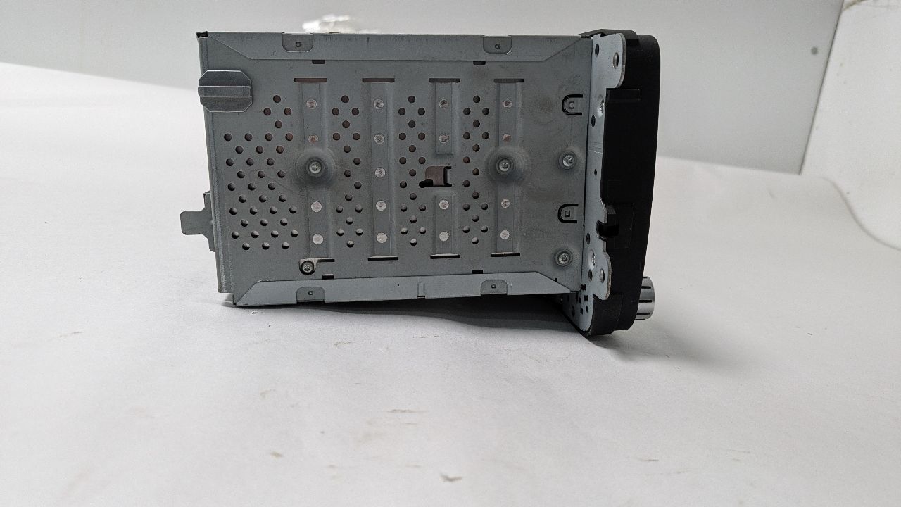 2010 VOLKSWAGEN CC 4cyl Gasoline Turbo 2.0 Radio Audio - 418483 — photo 2