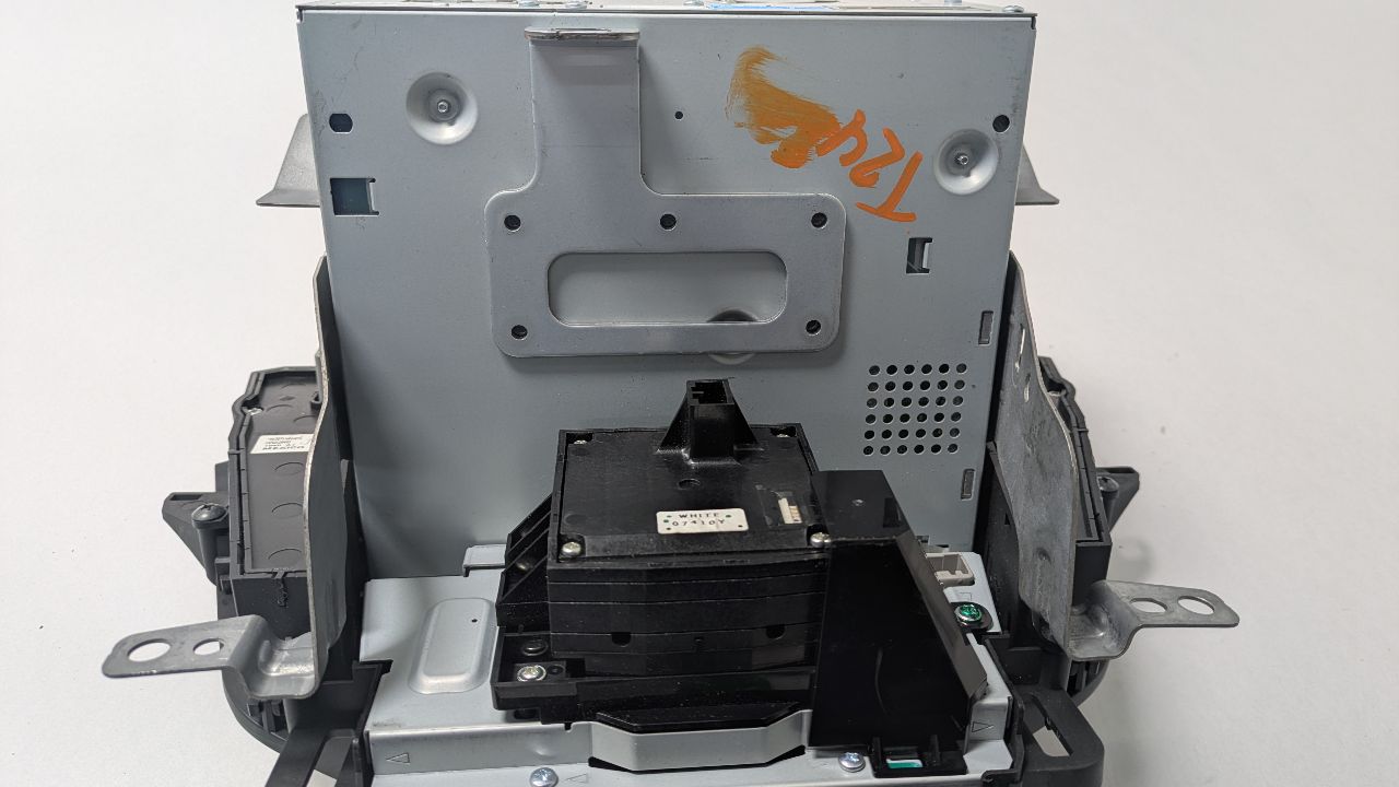 2010 ACURA TL 3.5L 6cyl Gasoline VVT Radio Audio - 418705 — photo 7