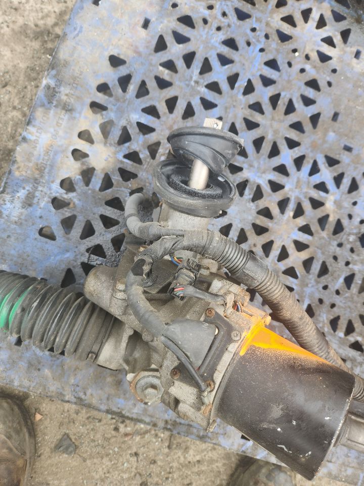 2011 SUZUKI KIZASHI 4cyl Gasoline 2.4 STEERING GEAR RACK - 418713 — photo 3